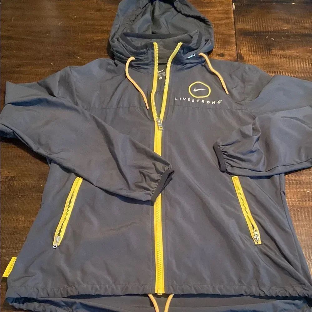 Nike LiveStrong Athletic Hooded Jacket with Yellow Zipper Detail medium